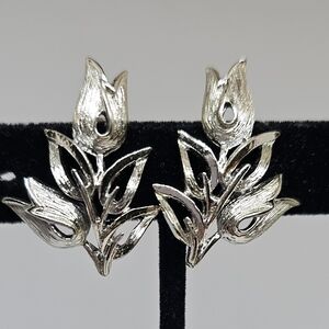 VTG Coro Silver Floral Clip On Earrings